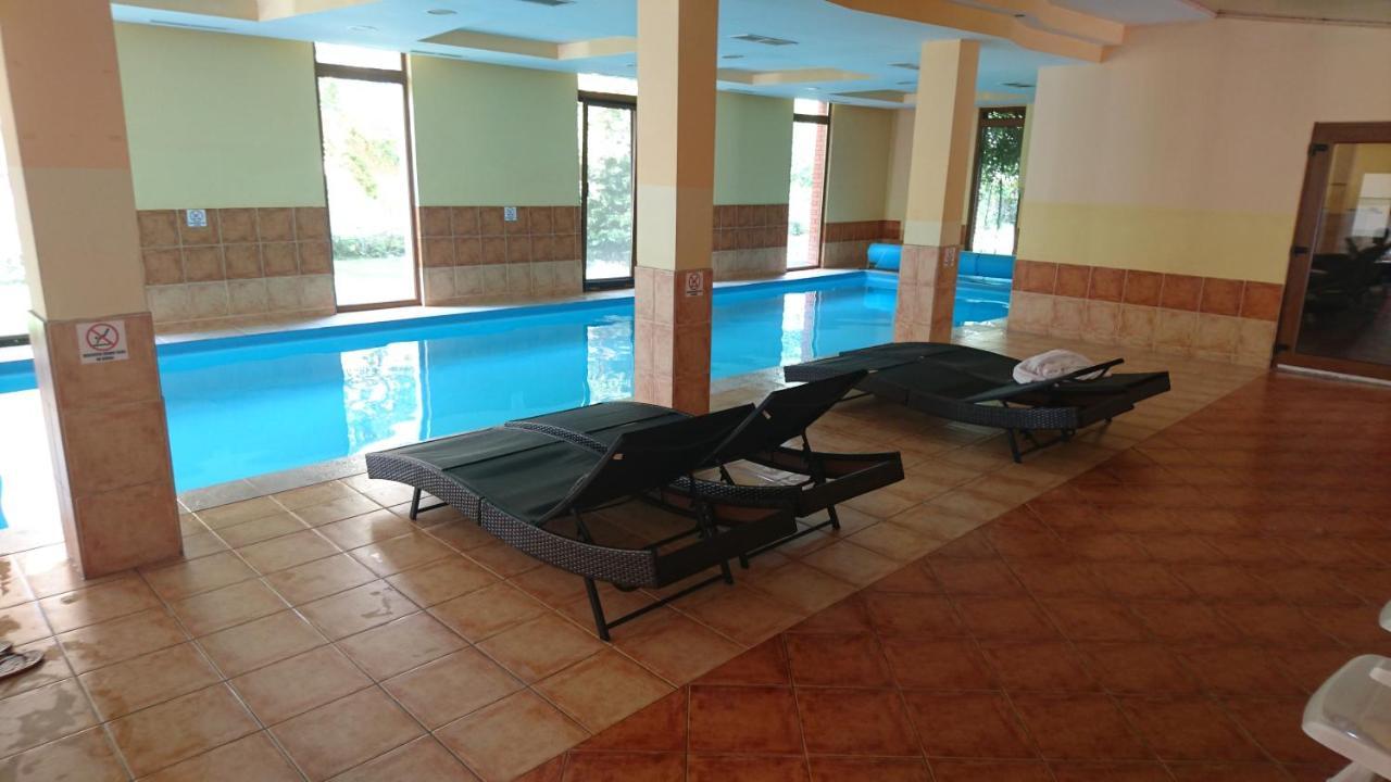 Coke Wellness Apartman Siófok Buitenkant foto