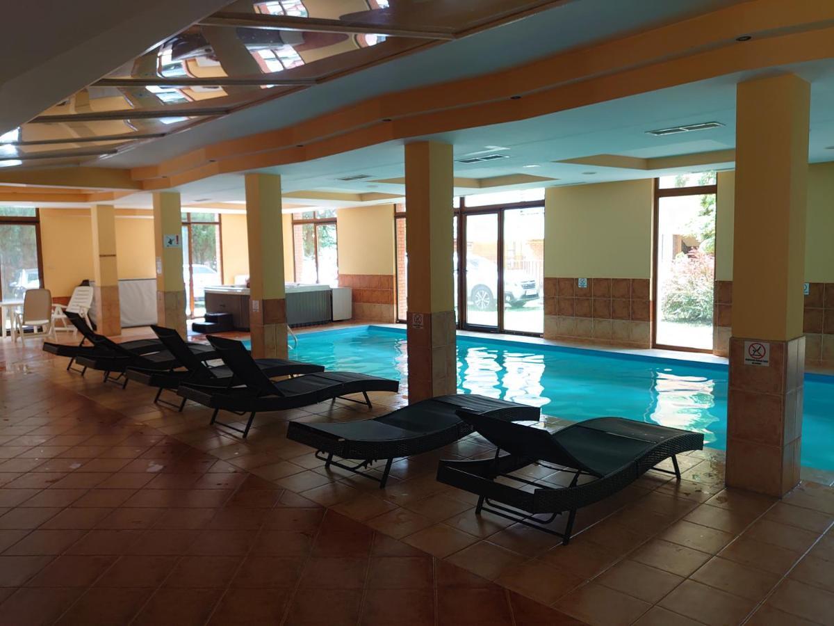 Coke Wellness Apartman Siófok Buitenkant foto