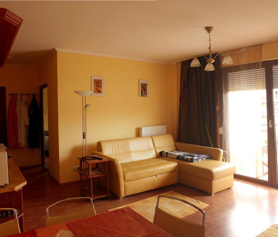 Coke Wellness Apartman Siófok Buitenkant foto