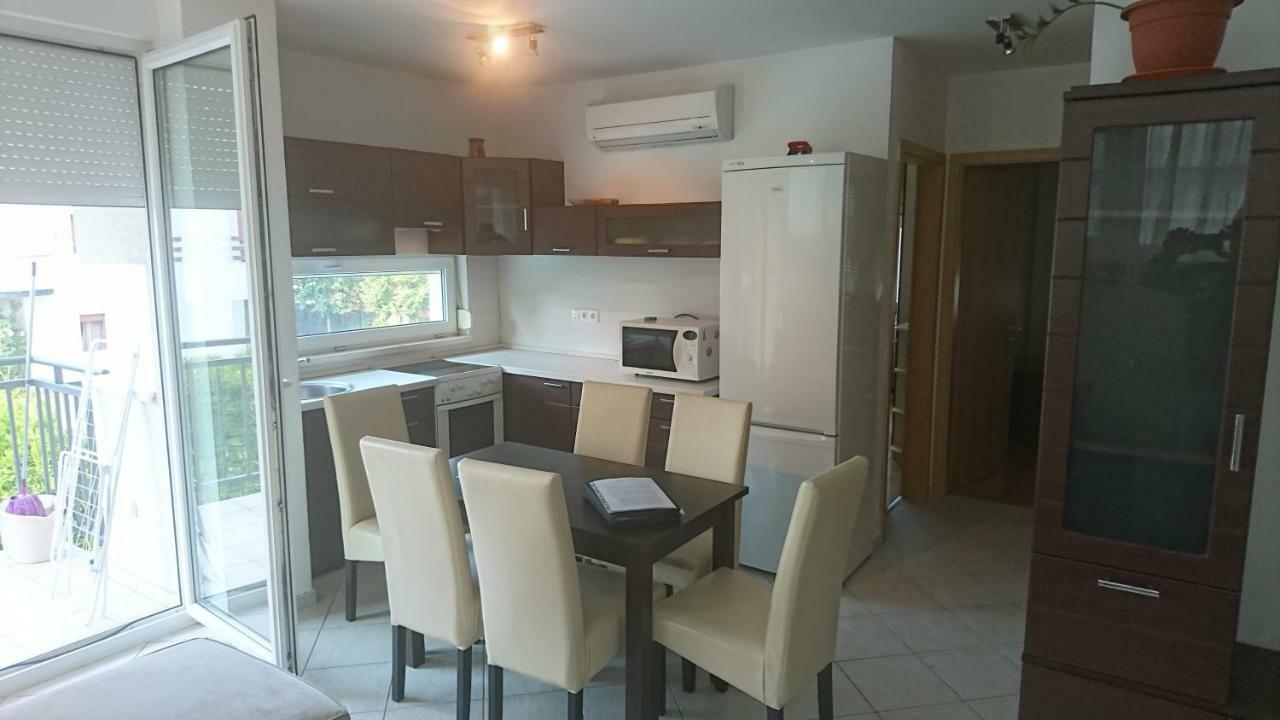 Coke Wellness Apartman Siófok Buitenkant foto